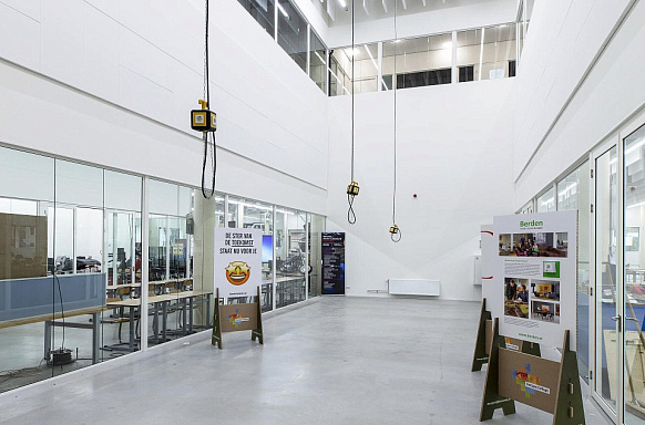 Фото